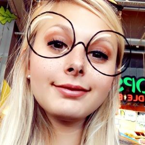 Meet your Posher, Megan